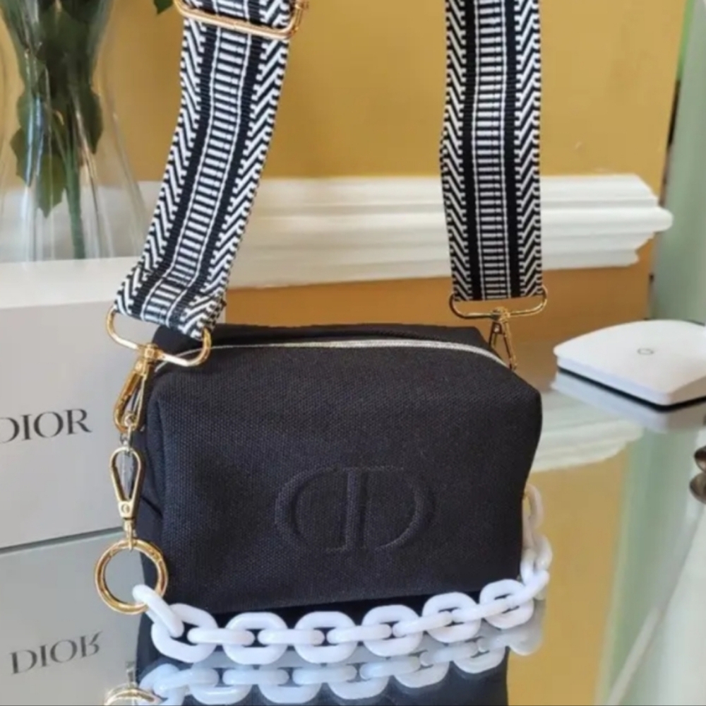 Dior - Picture 2 of 6